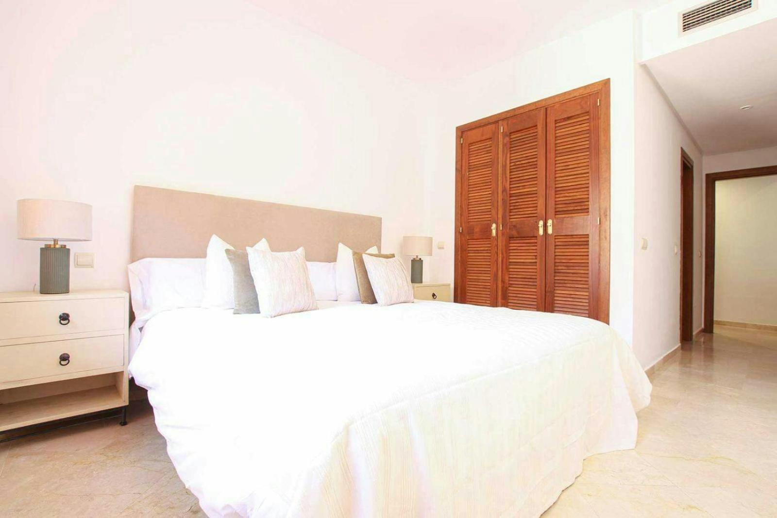 Piso 4 Hab. - Elviria Playa Apartamento *